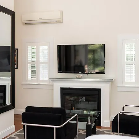 The Platinum Pebble Boutique Inn - Adults Only Property-3